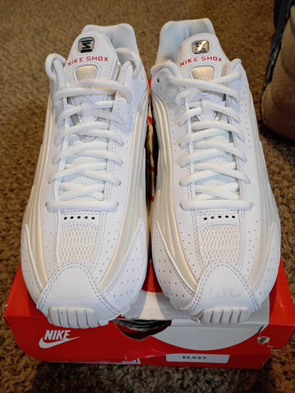 Nike Men’s White and Silver Shox Athletic Sneakers